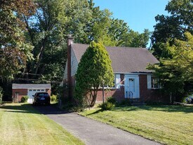 603 Topsfield Rd in Hatboro, PA - Building Photo