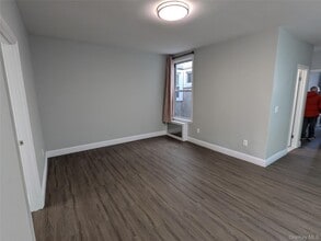 205-17 Hollis Ave in Queens, NY - Building Photo - Building Photo