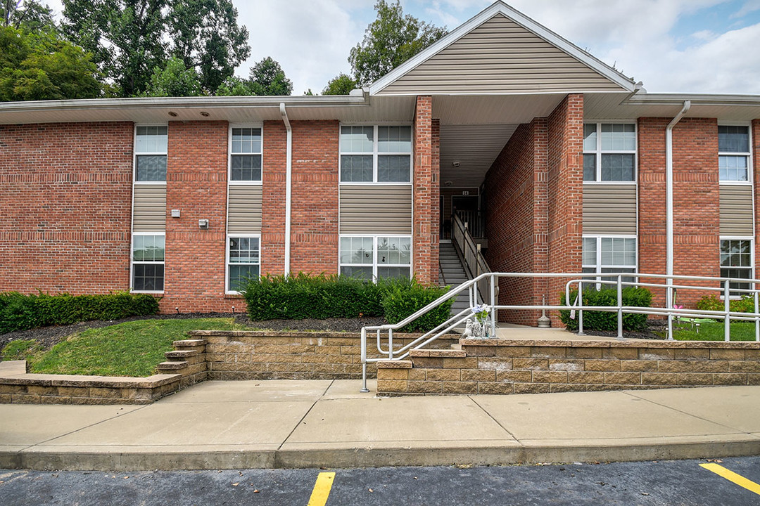 Dutch Ridge in Parkersburg, WV - Foto de edificio