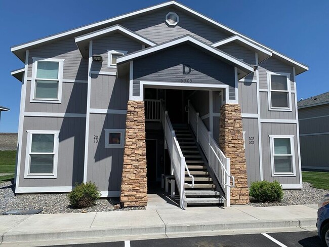 6305 Chapel Hill Blvd in Pasco, WA - Foto de edificio - Building Photo