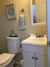 733 N 1st Ave in Upland, CA - Foto de edificio - Building Photo