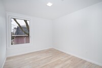 199 Beacon St, Unit 203 in Somerville, MA - Foto de edificio - Building Photo