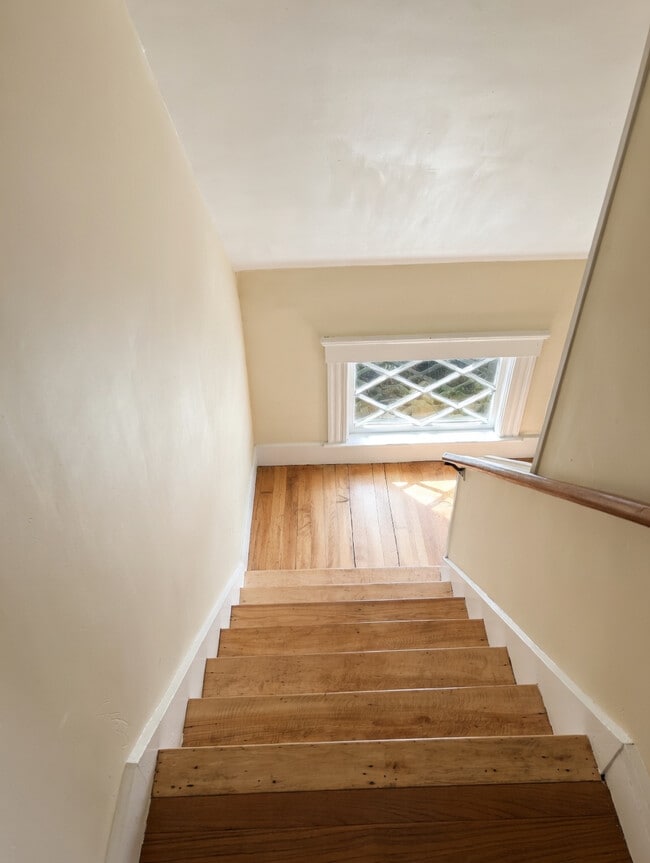 44 Dover St, Unit 3 in Worcester, MA - Building Photo - Building Photo