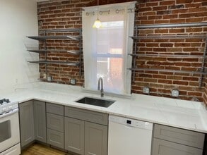 2918 N Gaylord St, Unit Main House in Denver, CO - Foto de edificio - Building Photo