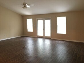 5643 Sioux Dr in Tallahassee, FL - Building Photo - Building Photo