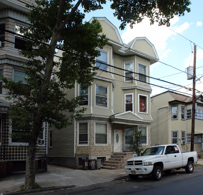 303 New York Ave in Newark, NJ - Building Photo - Building Photo