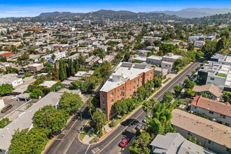 Hepburn Manor in Los Angeles, CA - Building Photo - Building Photo