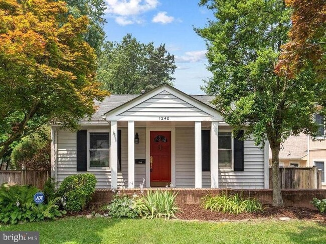property at 1240 Kensington Rd