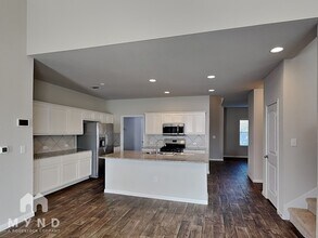 11125 Pack Wagon Trail in Austin, TX - Foto de edificio - Building Photo