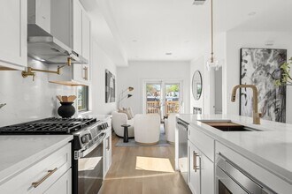 100 Bennington St in Boston, MA - Building Photo - Building Photo