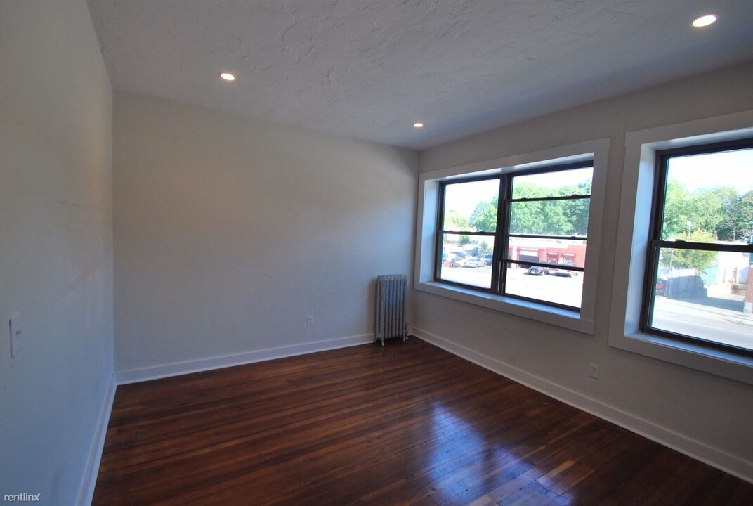 620 Columbia Rd-Unit -# 2PH in Boston, MA - Building Photo