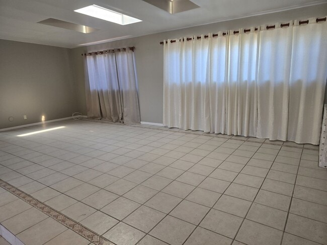 8222 Hazard Ave in Midway City, CA - Building Photo - Building Photo