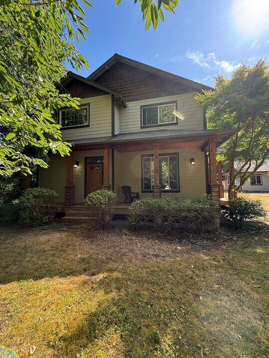 3000 Lindsay Ave in Bellingham, WA - Foto de edificio