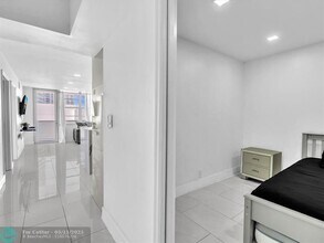 3725 S Ocean Dr in Hollywood, FL - Foto de edificio - Building Photo