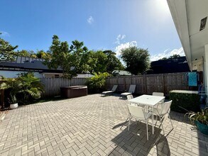 100 NW 45th St in Miami, FL - Building Photo - Building Photo