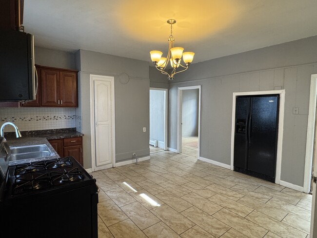 19 Covell St, Unit 1 in Providence, RI - Building Photo - Building Photo
