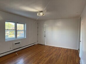 68 E Main St in Bogota, NJ - Building Photo - Building Photo