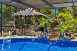 5216 Rutland Ct in Cape Coral, FL - Foto de edificio - Building Photo