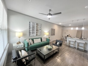 Echelon in San Antonio, TX - Building Photo - Building Photo