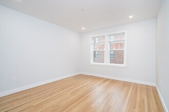 19 A Forest St in Cambridge, MA - Building Photo - Building Photo