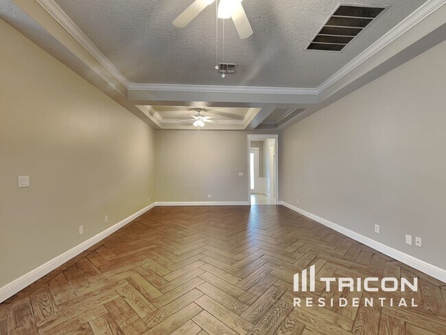 605 Arlington Ct in Eustis, FL - Building Photo - Building Photo