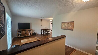 13852 US-92 in Dover, FL - Building Photo - Building Photo