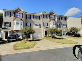 2710 Wyntercrest Ln in Durham, NC - Building Photo