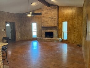 101 FM 1042 in Three Rivers, TX - Building Photo - Building Photo