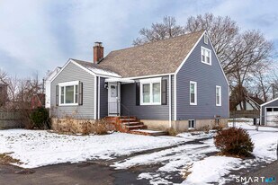 85 Green St in Stratford, CT - Building Photo