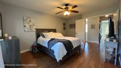 39 Duncan Way in Freehold, NJ - Building Photo - Building Photo