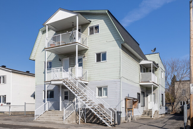 44 De Lorimier St in Gatineau, QC - Building Photo - Primary Photo