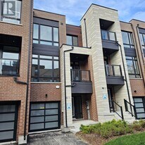 118 Credit Ln in Richmond Hill, ON - Building Photo