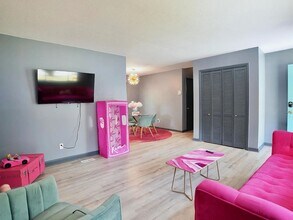 2006 Waters Dr in Raleigh, NC - Building Photo - Building Photo