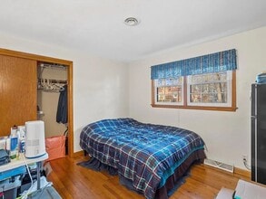 27 Oregon St in Mount Pleasant, WI - Building Photo - Building Photo