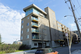 Mercerview Apartments in Seattle, WA - Foto de edificio - Building Photo