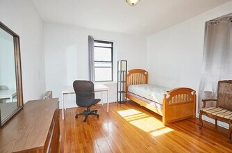 6264 Saunders St, Unit 4K in Rego Park, NY - Building Photo - Building Photo