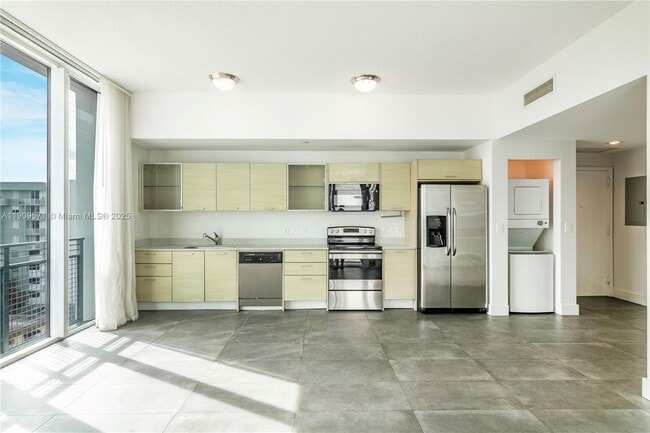 350 NE 24th St, Unit 607 in Miami, FL - Building Photo - Building Photo