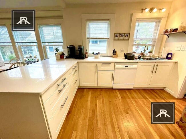 property at 28 Harris St