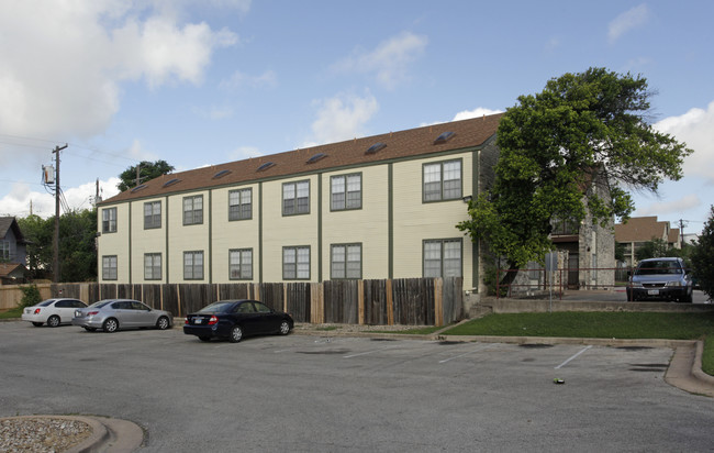 Broadway Condominiums in Austin, TX - Building Photo - Building Photo