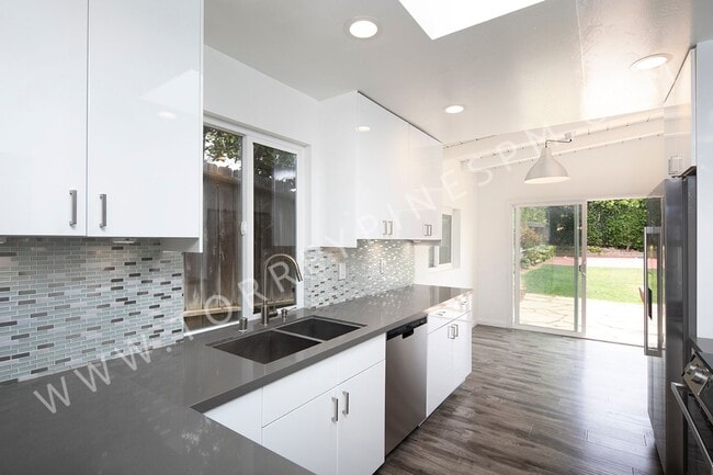 319 12th St in Del Mar, CA - Building Photo - Building Photo