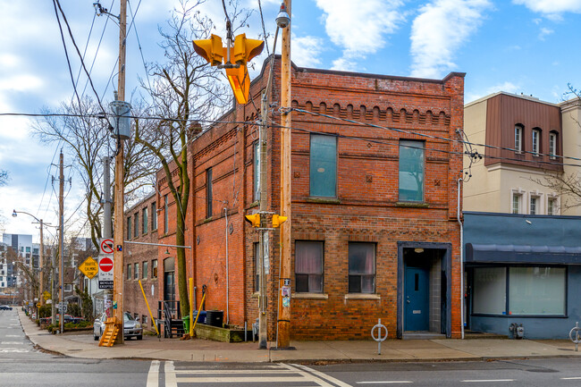 637 Davenport Rd in Toronto, ON - Building Photo - Primary Photo