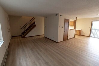 1003 Canterbury Dr in Columbia, MO - Building Photo - Building Photo