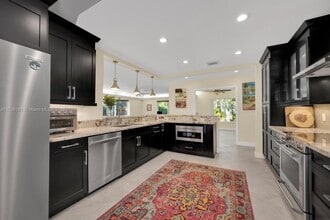 6970 SW 124th St in Miami, FL - Building Photo - Building Photo