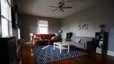 3300 Fulton Rd, Unit A in Fulton, CA - Building Photo - Building Photo