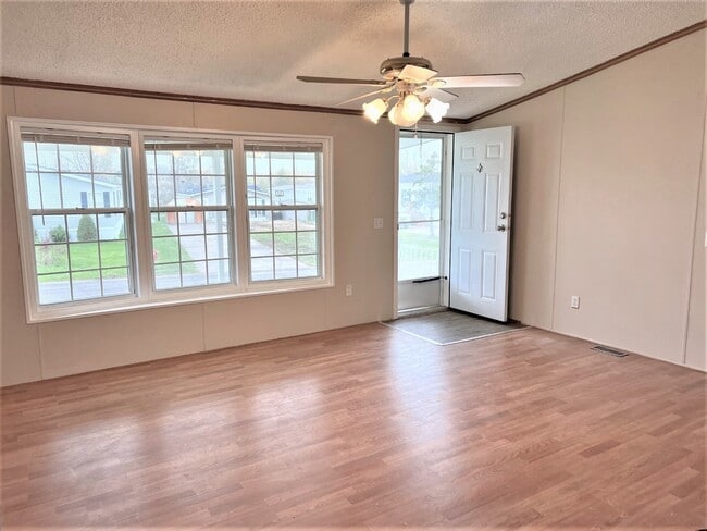 288 Partridge Dr in Grand Blanc, MI - Foto de edificio - Building Photo