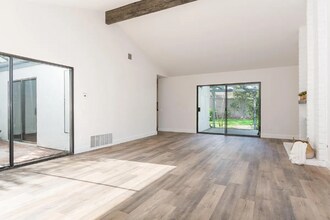 3305 Vivienda Cir in Carlsbad, CA - Building Photo - Building Photo