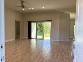 49 Pilgrim Dr in Palm Coast, FL - Building Photo - Building Photo