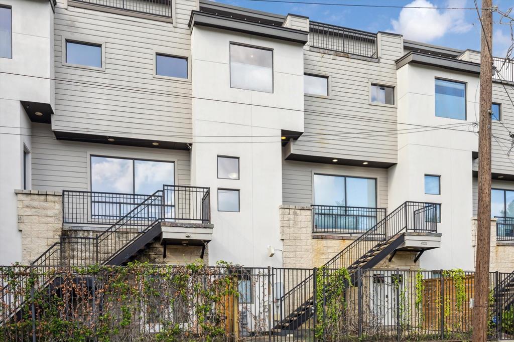 4721 Caroline St in Houston, TX - Building Photo