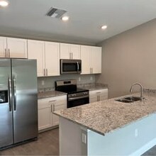 839 Bedford Dr in Lehigh Acres, FL - Building Photo - Building Photo