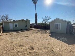 122 Buena Vista Pl in Taft, CA - Building Photo - Building Photo